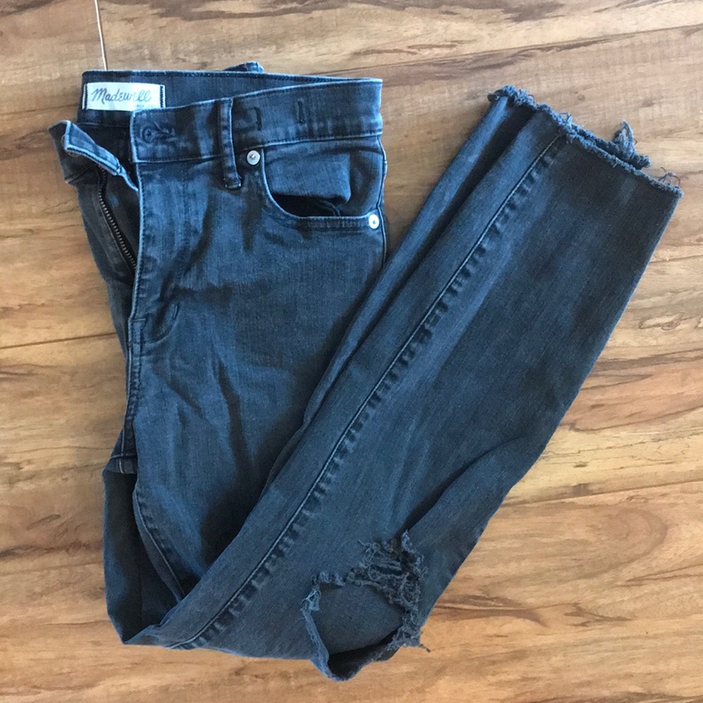 Madewell Distressed Black High Riser Skinny 29